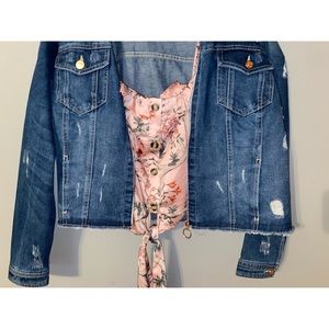 H&M pink floral crop